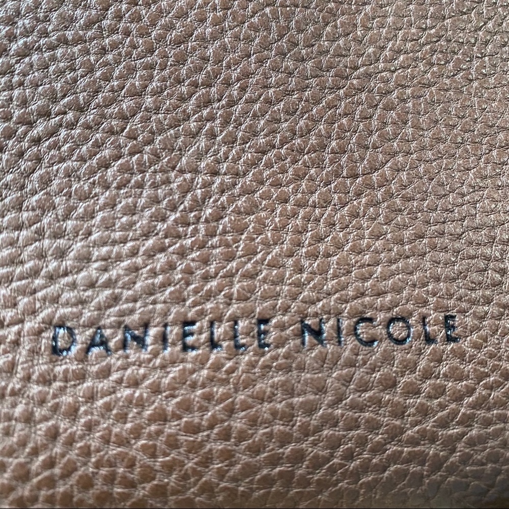 Nwot Danielle Nicole Disney Beast Clutch - image 4